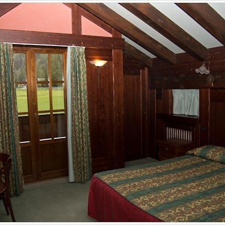 Hotel California ชัมโปลุก ภายนอก รูปภาพ