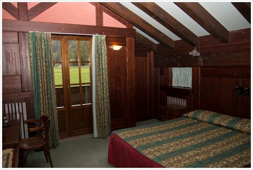 Hotel California ชัมโปลุก ภายนอก รูปภาพ