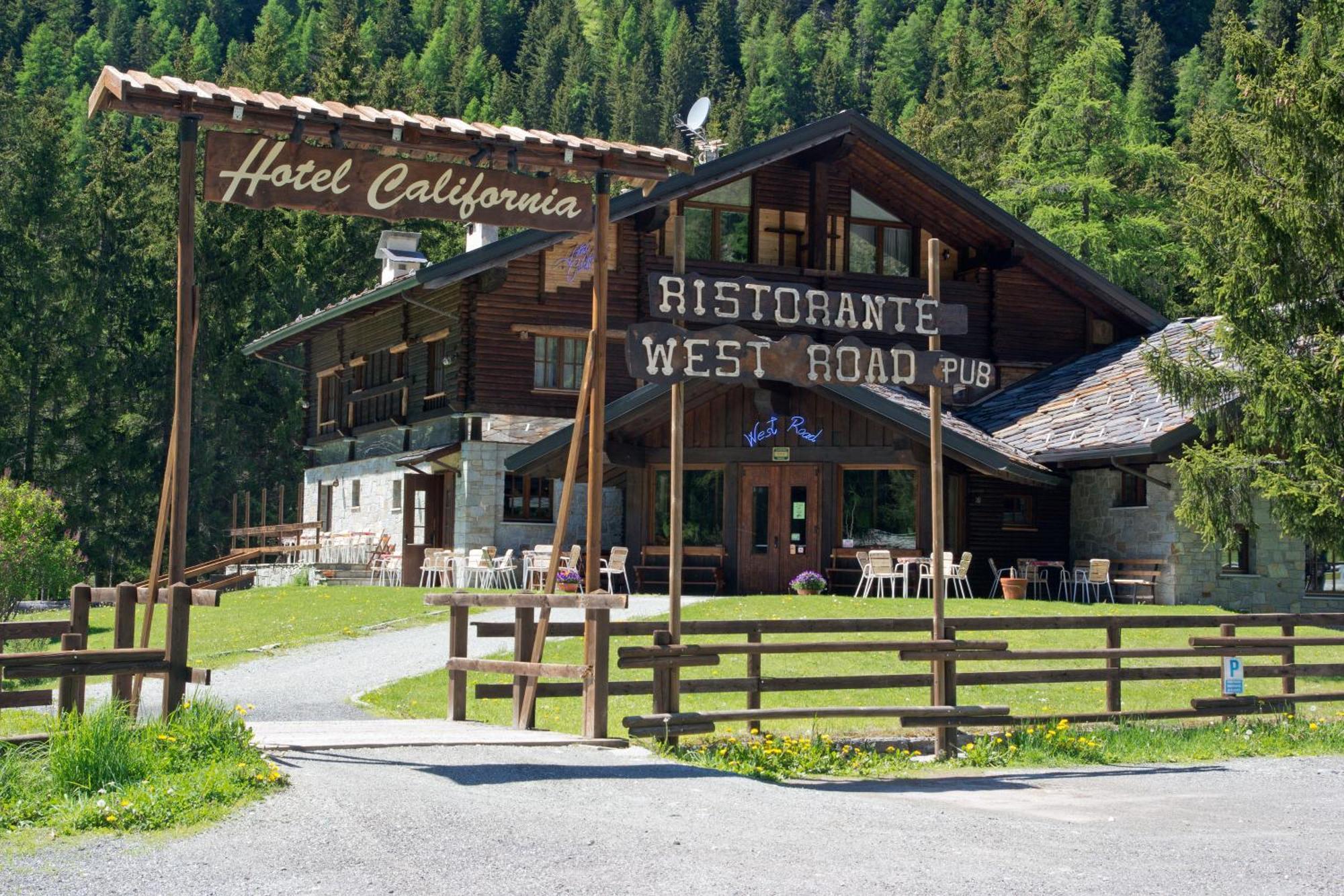 Hotel California ชัมโปลุก ภายนอก รูปภาพ
